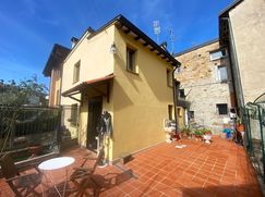Casa Bi/Trifamiliare in Residenziale