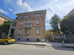 Casa Bi/Trifamiliare in Residenziale