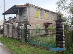 Casa Bi/Trifamiliare in Residenziale