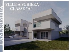 Casa Bi/Trifamiliare in Residenziale