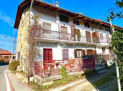 Casa Bi/Trifamiliare in Residenziale