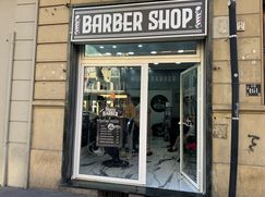 Attività/Licenza (con o senza mura) in Commerciale