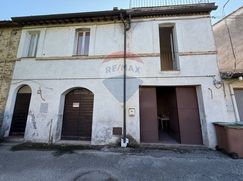 Casa Bi/Trifamiliare in Residenziale