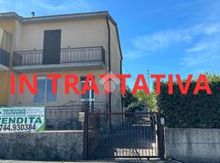 Casa Bi/Trifamiliare in Residenziale