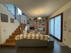 Casa Bi/Trifamiliare in Residenziale