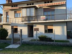 Casa Bi/Trifamiliare in Residenziale