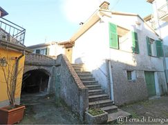 Casa Bi/Trifamiliare in Residenziale