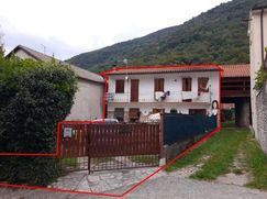 Casa Bi/Trifamiliare in Residenziale
