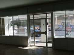Negozio/Locale commerciale in Commerciale