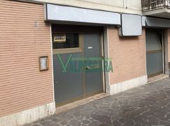 Negozio/Locale commerciale in Commerciale