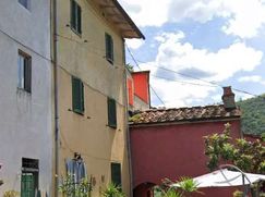 Casa Bi/Trifamiliare in Residenziale