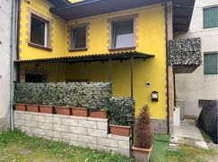 Casa Bi/Trifamiliare in Residenziale