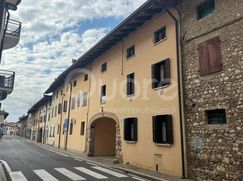 Casa Bi/Trifamiliare in Residenziale