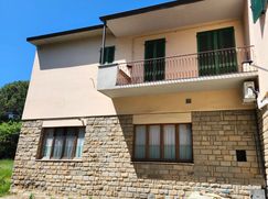 Casa Bi/Trifamiliare in Residenziale