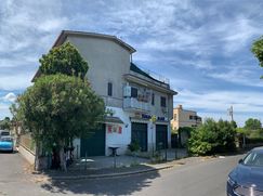 Negozio/Locale commerciale in Commerciale