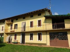 Casa Bi/Trifamiliare in Residenziale