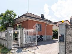 Casa Bi/Trifamiliare in Residenziale
