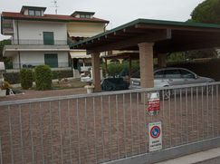 Casa Bi/Trifamiliare in Residenziale