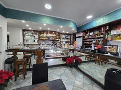 Attività/Licenza (con o senza mura) in Commerciale