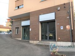 Negozio/Locale commerciale in Commerciale