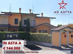 Casa Bi/Trifamiliare in Residenziale