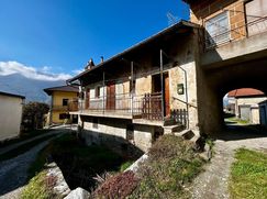 Casa Bi/Trifamiliare in Residenziale