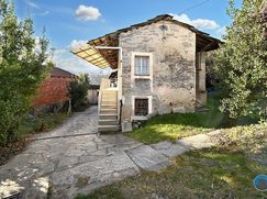 Casa Bi/Trifamiliare in Residenziale