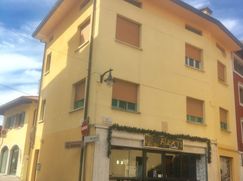 Casa Bi/Trifamiliare in Residenziale