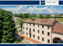 Casa Bi/Trifamiliare in Residenziale