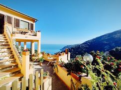 Casa Bi/Trifamiliare in Residenziale