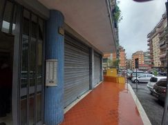 Negozio/Locale commerciale in Commerciale