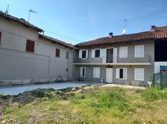 Casa Bi/Trifamiliare in Residenziale