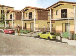 Casa Bi/Trifamiliare in Residenziale