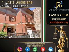 Casa Bi/Trifamiliare in Residenziale