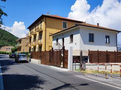 Casa Bi/Trifamiliare in Residenziale