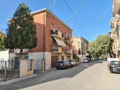 Negozio/Locale commerciale in Commerciale