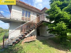 Casa Bi/Trifamiliare in Residenziale