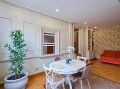 Attività/Licenza (con o senza mura) in Commerciale