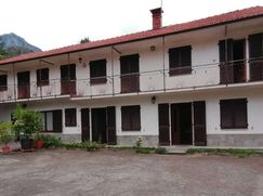 Casa Bi/Trifamiliare in Residenziale