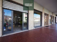 Negozio/Locale commerciale in Commerciale