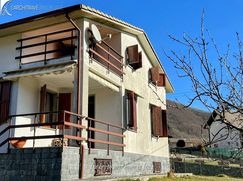 Casa Bi/Trifamiliare in Residenziale