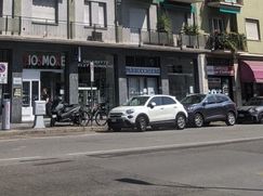 Negozio/Locale commerciale in Commerciale