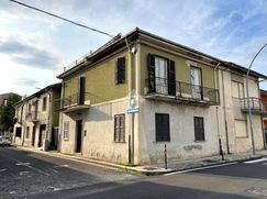 Casa Bi/Trifamiliare in Residenziale