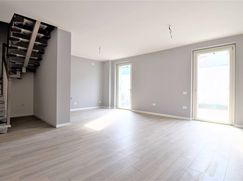 Casa Bi/Trifamiliare in Residenziale