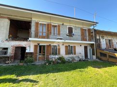 Casa Bi/Trifamiliare in Residenziale