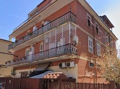 Negozio/Locale commerciale in Commerciale