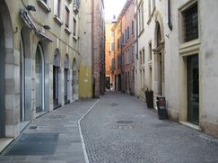 Negozio/Locale commerciale in Commerciale