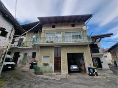 Casa Bi/Trifamiliare in Residenziale