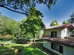 Casa Bi/Trifamiliare in Residenziale