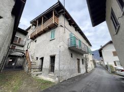 Casa Bi/Trifamiliare in Residenziale